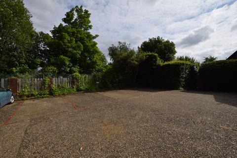 88 Adams Way, Alton, GU34 2UZ