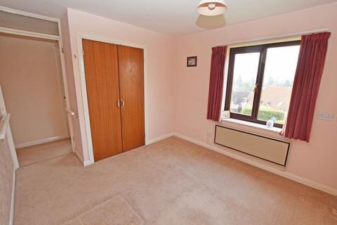 2 bedroom apartment for sale, Windmill Court, St. Marys Close, Alton, Hampshire, GU34