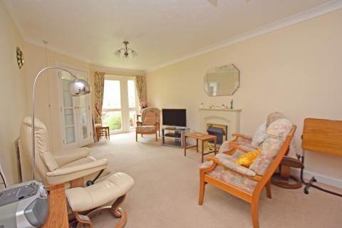 1 bedroom apartment for sale, Willow Court, Ackender Road, Alton, Hampshire, GU34