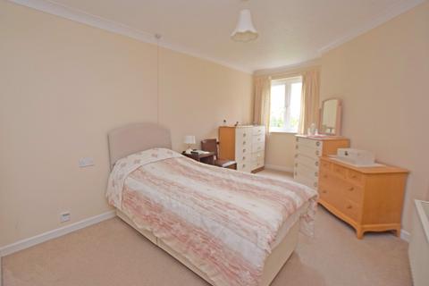 1 bedroom apartment for sale, Willow Court, Ackender Road, Alton, Hampshire, GU34