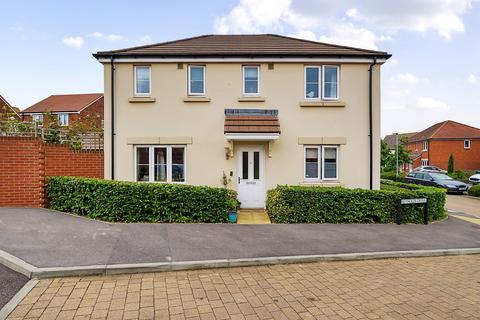 3 bedroom detached house for sale, Reynolds Drive, Alton, Hampshire, GU34