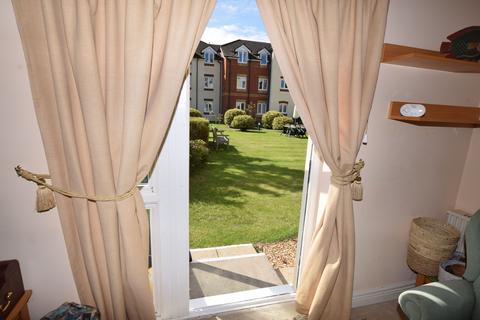 2 bedroom apartment for sale, Willow Court, Ackender Road, Alton, Hampshire, GU34