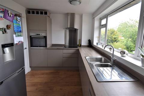 2 bedroom apartment for sale, Middlefield, Farnham, Surrey, GU9