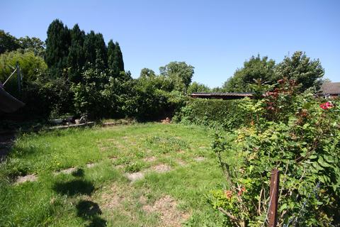 41 Middlefield, Farnham, GU9 8QA