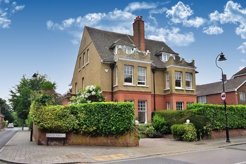 5 bedroom semi-detached house for sale, Cargate Avenue, Aldershot, Hampshire, GU11