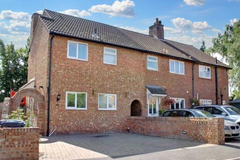 2 bedroom terraced house for sale, Bricksbury Hill, Farnham, Surrey, GU9