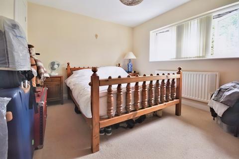 2 bedroom terraced house for sale, Bricksbury Hill, Farnham, Surrey, GU9