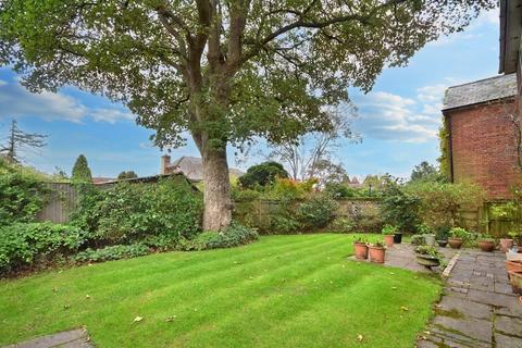 2 bedroom detached house for sale, West End Grove, Farnham, Surrey, GU9