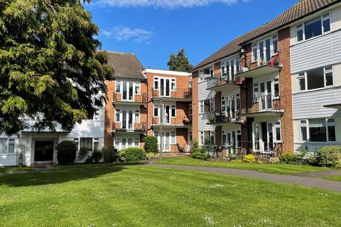 2 bedroom apartment for sale, Lindfield Gardens, Guildford, Surrey, GU1