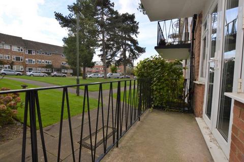 2 bedroom apartment for sale, Lindfield Gardens, Guildford, Surrey, GU1