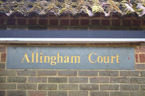 1 bedroom apartment for sale, Allingham Court, Summers Road, Farncombe, Surrey, GU7