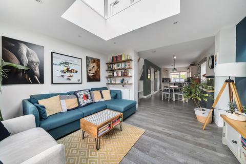 14 Bourne Road, Godalming, GU7 3NH