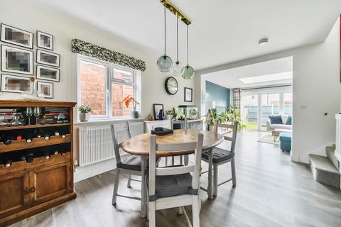 14 Bourne Road, Godalming, GU7 3NH