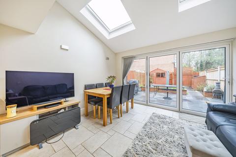 4 bedroom terraced house for sale, Hawthorn Way, Lindford, Bordon, Hampshire, GU35