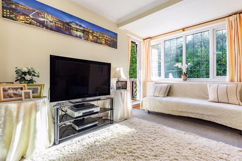 Flat 4, Parklands Hazel Grove, Hindhead, GU26 6BJ