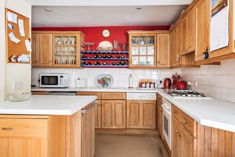 Flat 4, Parklands Hazel Grove, Hindhead, GU26 6BJ