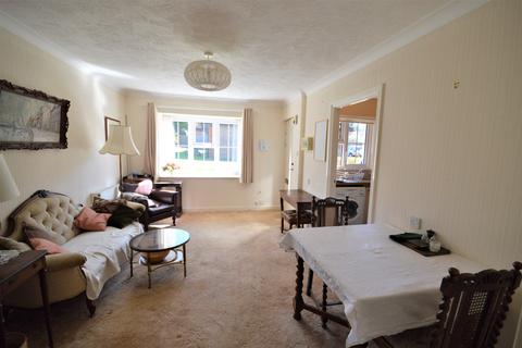24 Ash Grove, Fernhurst, Haslemere, GU27 3HL