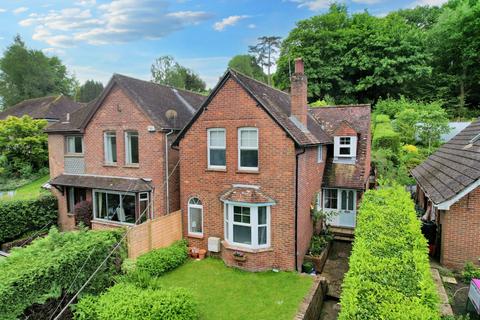 3 bedroom detached house for sale, Linchmere Road, Haslemere, Surrey, GU27