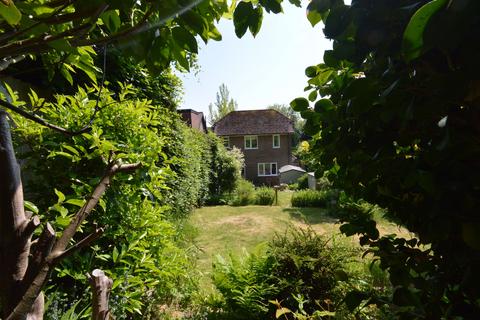 3 bedroom detached house for sale, Weysprings, Haslemere, Surrey, GU27