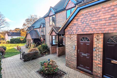 2 bedroom property for sale, Church Road, Haslemere, Surrey, GU27