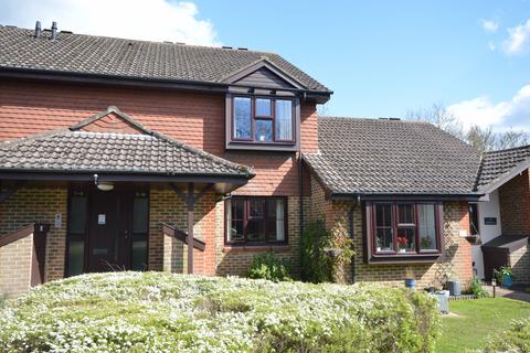 2 bedroom property for sale, Ash Grove, Fernhurst, Haslemere, Surrey, GU27