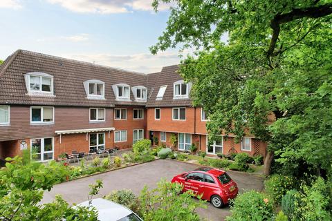 1 bedroom property for sale, Wey Hill, Haslemere, Surrey, GU27