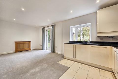 2 bedroom apartment to rent, Wispers Lane, Haslemere, Surrey, GU27