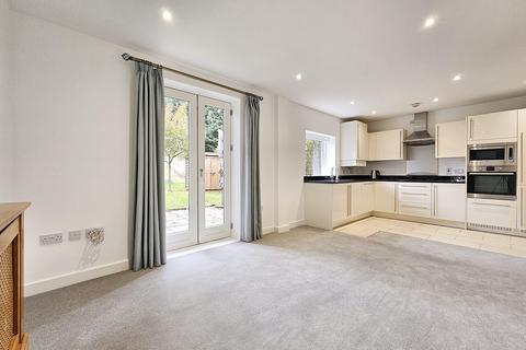 2 bedroom apartment to rent, Wispers Lane, Haslemere, Surrey, GU27