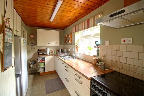 4 bedroom detached bungalow for sale, Birkbeck Close, South Wootton, King's Lynn