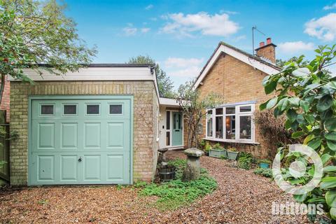 4 bedroom detached bungalow for sale, Birkbeck Close, South Wootton, King's Lynn