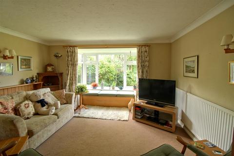 4 bedroom detached bungalow for sale, Birkbeck Close, South Wootton, King's Lynn