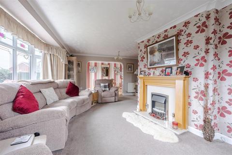 3 bedroom detached house for sale, The Dales, Scunthorpe