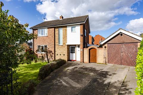 3 bedroom detached house for sale, The Dales, Scunthorpe