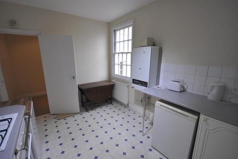 1 bedroom flat to rent, Clarence Square Cheltenham