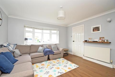 3 bedroom semi-detached house for sale, Ashford Drive, Heath Farm, Shrewsbury