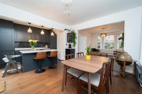 4 bedroom end of terrace house for sale, Ivygreen Road, Chorlton Green