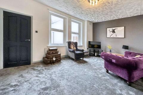 2 bedroom flat for sale, Holly Avenue, Wallsend, Tyne and Wear, NE28 6PE