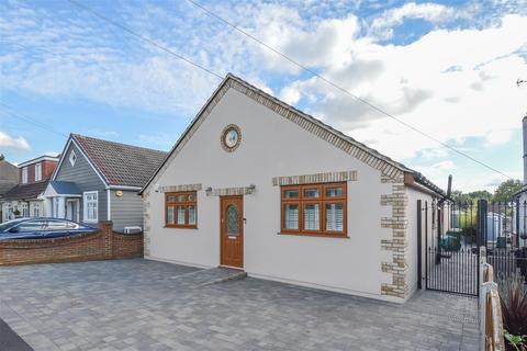 2 bedroom detached bungalow for sale, Greenway, Romford