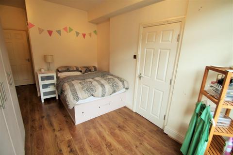 1 bedroom apartment to rent, Grimthorpe Street, Headingley, Leeds, LS6 3JU