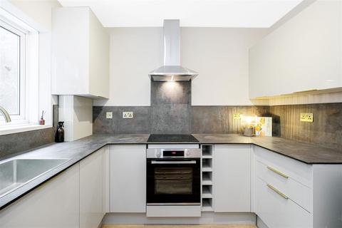 2 bedroom flat for sale, New Wanstead, Wanstead