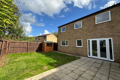 4 bedroom semi-detached house to rent, Manton, Bretton, PE3