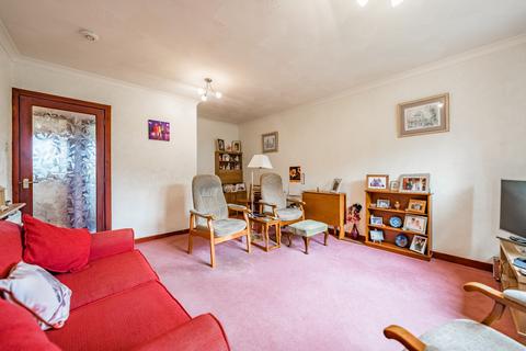 1 Silvan Place, Busby, Clarkston, G76 8HJ