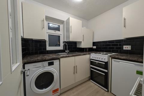1 bedroom flat to rent, Guildford, Surrey, GU1