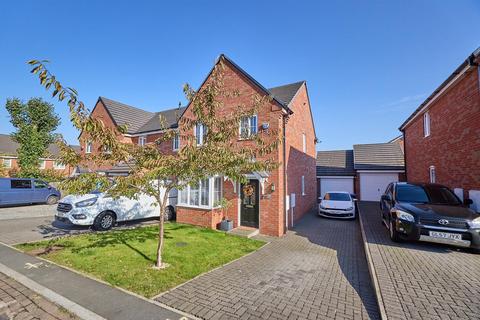 3 bedroom end of terrace house for sale, Middlefield Place, Hinckley