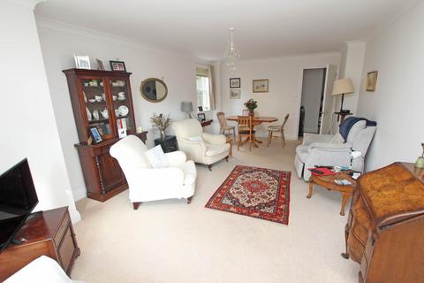 2 bedroom flat for sale, Granville Road, Eastbourne, BN20 7HH