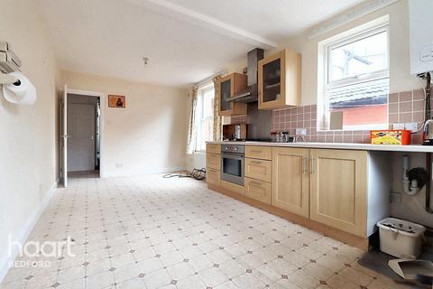 4 bedroom terraced house for sale, Gibbons Road, Bedford