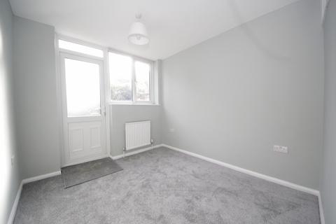 4 bedroom end of terrace house to rent, Bycullah Road, EN2