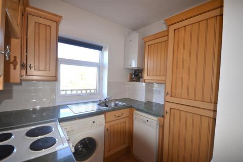 2 bedroom flat to rent, Egerton Road, Bexhill-On-Sea TN39