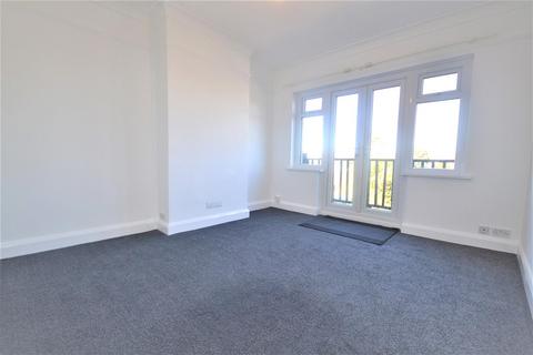 2 bedroom flat to rent, Egerton Road, Bexhill-On-Sea TN39