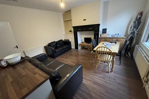 3 bedroom terraced house to rent, Granby Grove, Headingley, Leeds, LS6 3BE